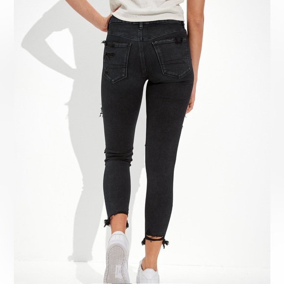 Sold ❣️ AE Forever Soft Ripped High-Waisted Jeans - Picture 8 of 10